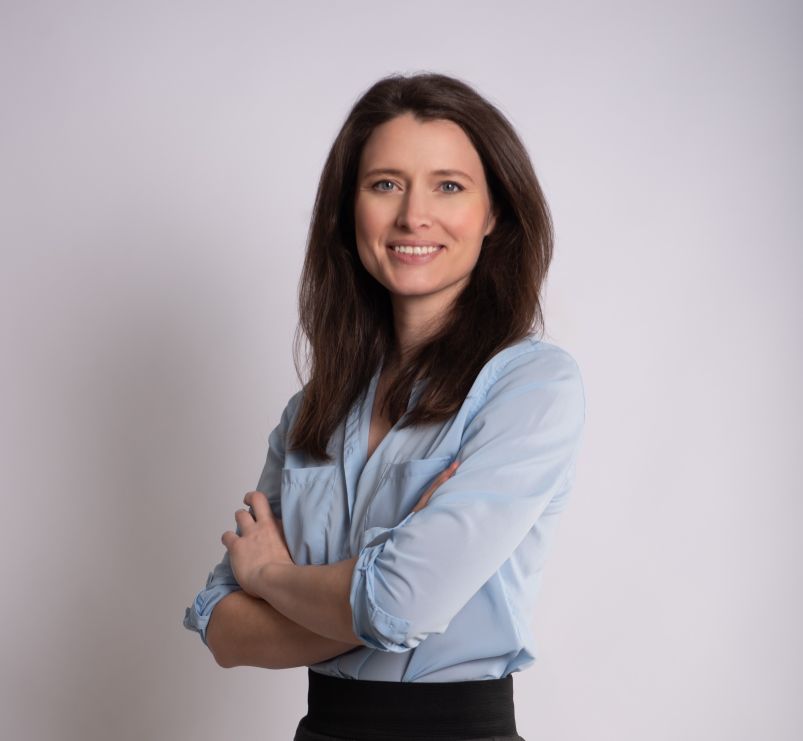 Iva Martonosi do článku